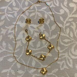 Gold Floral Clover Necklace Set - Women's Layered Pendant & Earrings